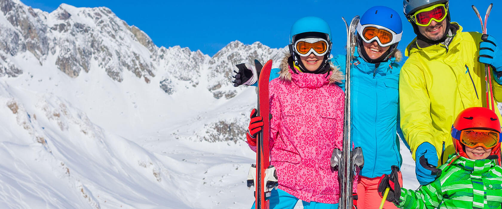Skier avec les enfants : Un petit guide pour rester en sécurité et s'amuser  