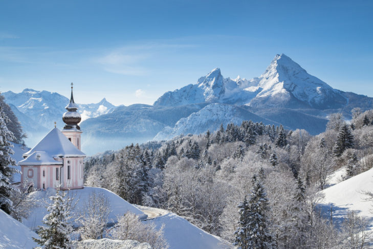 Motif de carte postale dans la région de Berchtesgaden avec le Watzmann en arrière-plan