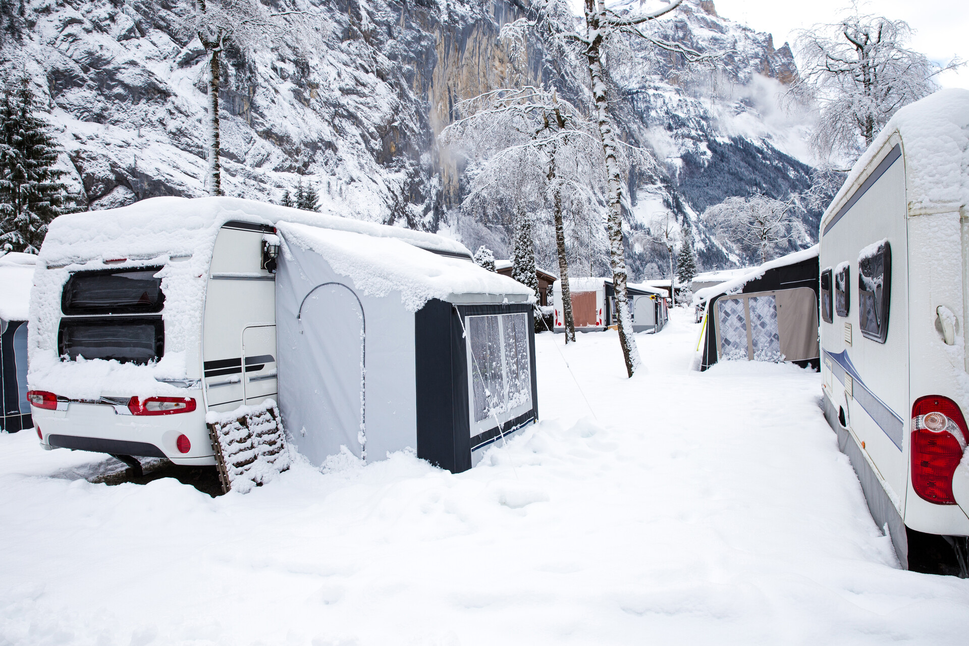 Séjour à la neige en camping car : les conseils indispensables à connaitre