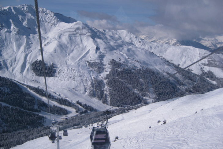 Des vacances au ski à Fügen promettent de superbes vues sur les sommets de la vallée du Zillertal