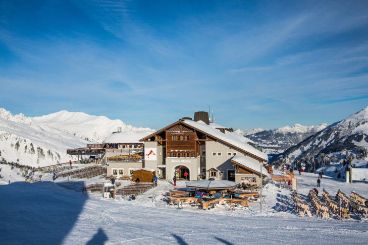 Dans le domaine skiable de Gashurn, les amateurs de sports d'hiver peuvent également s'arrêter dans de nombreux beaux refuges de montagne pendant la période de Noël